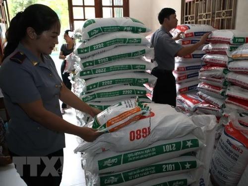 Thức ăn chăn nuôi nhập khẩu có phải kê khai, nộp thuế?