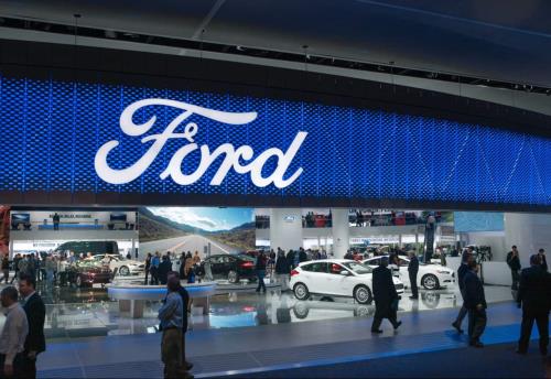 Ford dự kiến vượt chi 1 tỷ USD cho nhà cung cấp