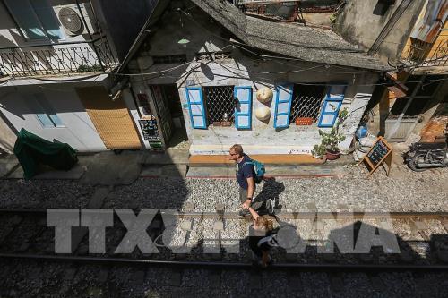 "Phố đường tàu" Hà Nội thu hút du khách