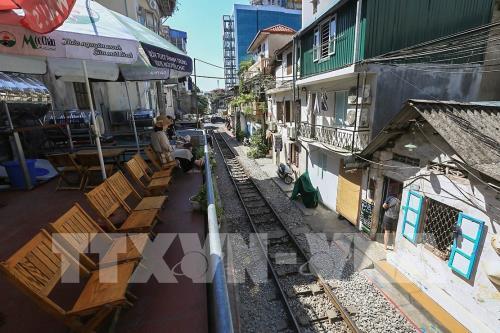 "Phố đường tàu" Hà Nội thu hút du khách