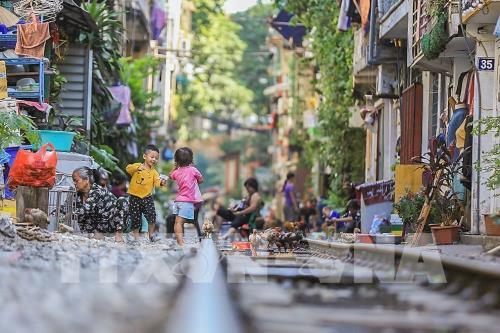 "Phố đường tàu" Hà Nội thu hút du khách