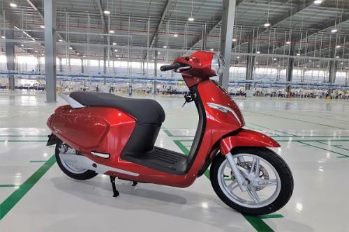 Cận cảnh xe máy điện thông minh đầu tiên của VinFast Klara