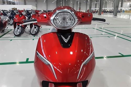 Cận cảnh xe máy điện thông minh đầu tiên của VinFast Klara