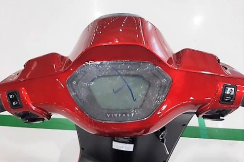 Cận cảnh xe máy điện thông minh đầu tiên của VinFast Klara