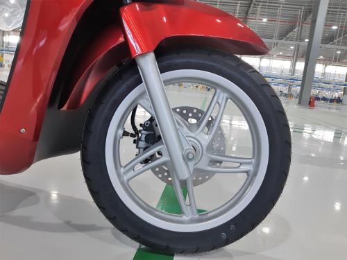 Cận cảnh xe máy điện thông minh đầu tiên của VinFast Klara