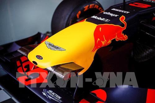 Cận cảnh siêu xe đua F1 tại Việt Nam