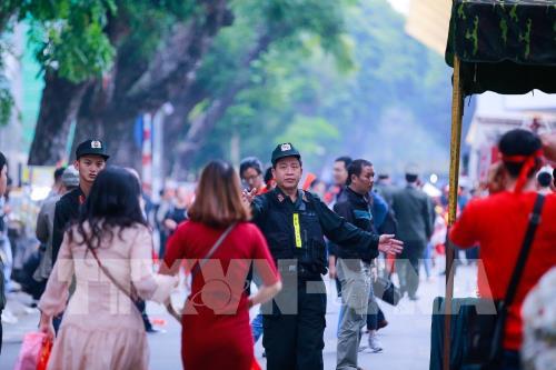 Cổ động viên tiếp lửa cho đội tuyển Việt Nam trong trận gặp Campuchia