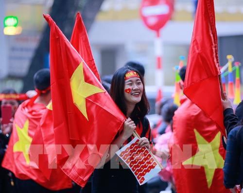 Cổ động viên tiếp lửa cho đội tuyển Việt Nam trong trận gặp Campuchia