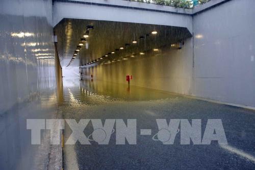 Đà Nẵng: Mưa lớn kéo dài, nhiều tuyến đường và nhà dân ngập nước