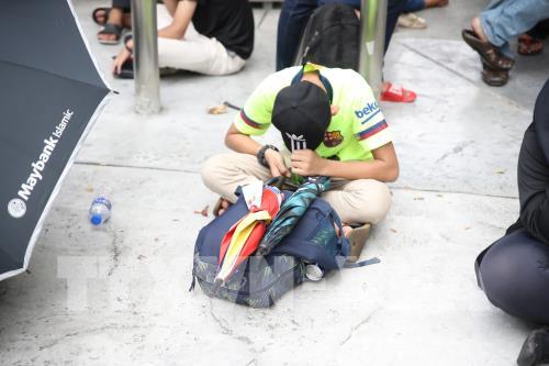 Cổ động viên Malaysia mệt mỏi vì mua vé trận Malaysia-Việt Nam