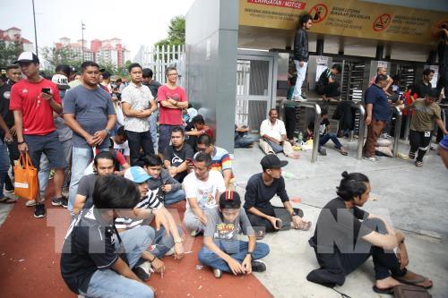 Cổ động viên Malaysia mệt mỏi vì mua vé trận Malaysia-Việt Nam