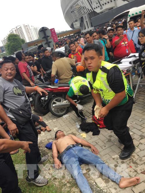 Cổ động viên Malaysia mệt mỏi vì mua vé trận Malaysia-Việt Nam