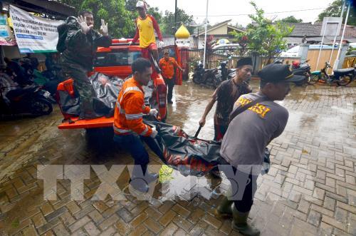 Indonesia thiệt hại nặng sau vụ sóng thần