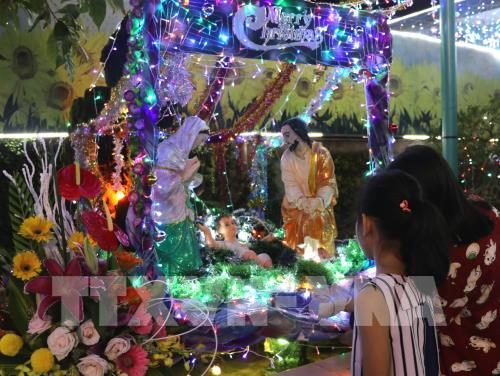 Nhộn nhịp không khí giáng sinh trên cả nước