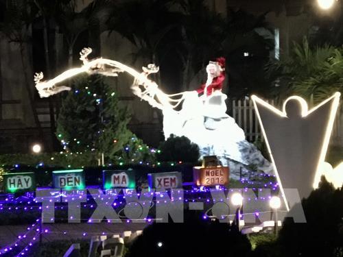 Nhộn nhịp không khí giáng sinh trên cả nước