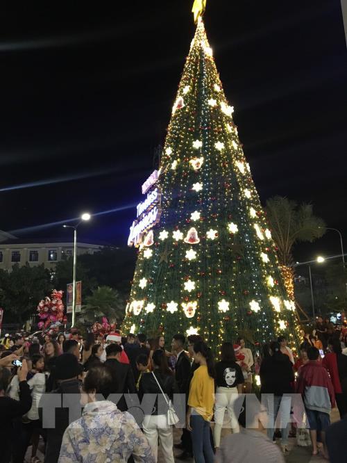 Nhộn nhịp không khí giáng sinh trên cả nước