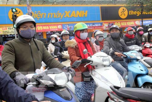 Người Hà Nội co ro trong giá lạnh