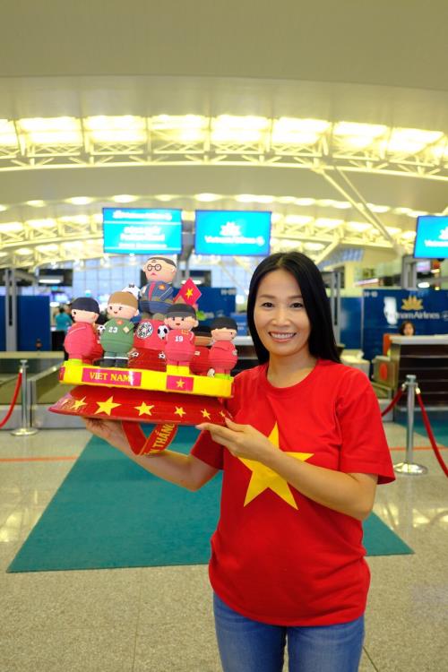  Cổ động viên “tiếp lửa” cho Đội tuyển bóng đá Quốc gia