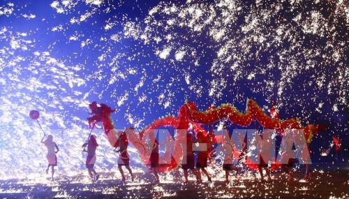 Thế giới tưng bừng đón Tết Nguyên đán Kỷ Hợi