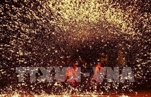 Thế giới tưng bừng đón Tết Nguyên đán Kỷ Hợi