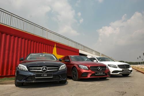 Cận cảnh Mercedes-Benz C-Class nâng cấp vừa ra mắt thị trường Việt