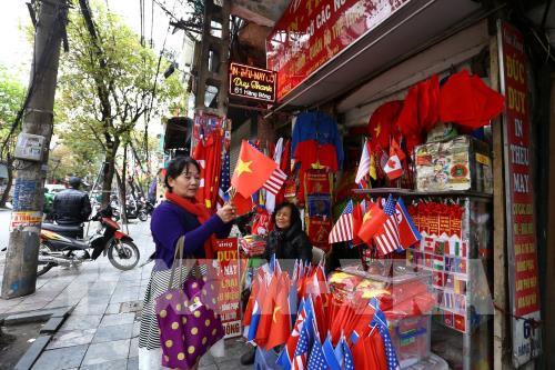 Sản phẩm lưu niệm về Hội nghị thượng đỉnh Mỹ - Triều Tiên "hút" khách