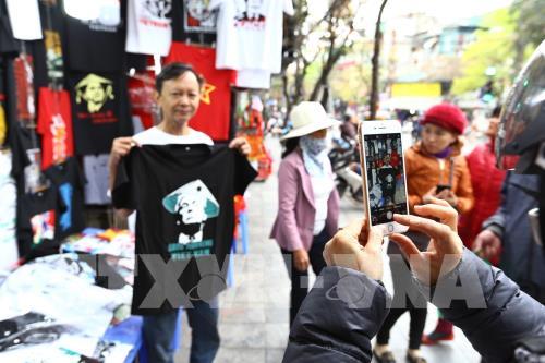 Sản phẩm lưu niệm về Hội nghị thượng đỉnh Mỹ - Triều Tiên "hút" khách