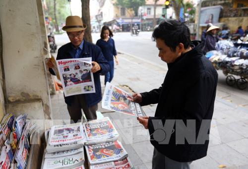 Người dân Thủ đô và nước ngoài theo dõi Hội nghị Thượng đỉnh Mỹ-Triều lần 2 