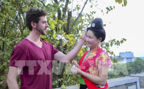 Hoa ban khoe sắc giữa đất trời Điện Biên