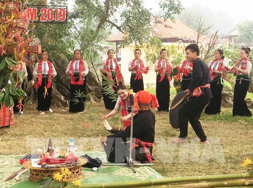 Tưng bừng lễ hội Hết chá của người Thái