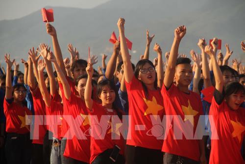 Hơn 5.000 thanh niên Bình Định đồng diễn trên bãi biển Quy Nhơn