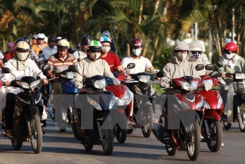 Dự báo thời tiết hôm nay 19/4: Bắc Bộ hửng nắng, Trung Bộ và Nam Bộ mưa dông