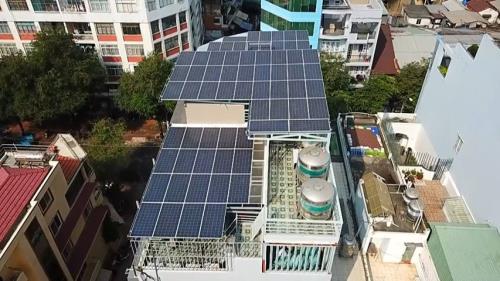 Điện mặt trời mái nhà: Bứt tốc nhờ lực đẩy chính sách