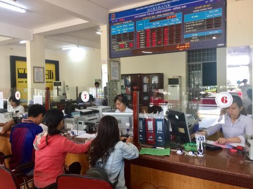 Agribank miễn phí chuyển tiền hỗ trợ người dân gặp khó do dịch COVID-19