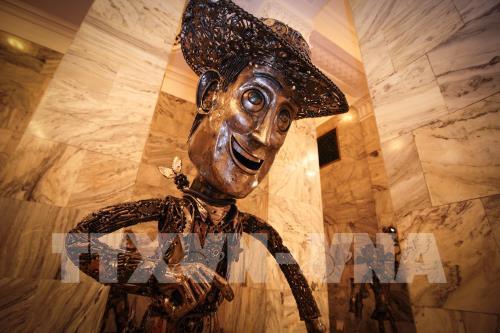 Độc đáo bộ sưu tập tác phẩm điêu khắc từ phế thải kim loại