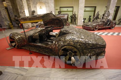 Độc đáo bộ sưu tập tác phẩm điêu khắc từ phế thải kim loại