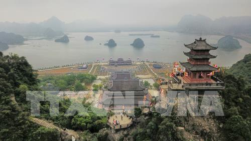 Vẻ đẹp Chùa Ngọc ở Trung tâm Văn hóa Phật giáo Tam Chúc