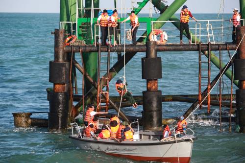 Chuyện nhà báo nơi đầu sóng ngọn gió