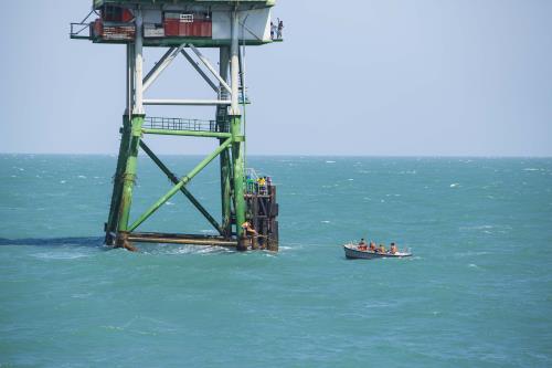 Chuyện nhà báo nơi đầu sóng ngọn gió