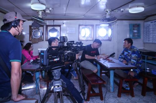 Chuyện nhà báo nơi đầu sóng ngọn gió