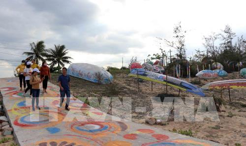 Độc đáo “Con đường thuyền thúng” ở ven biển Tam Thanh