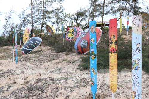 Độc đáo “Con đường thuyền thúng” ở ven biển Tam Thanh