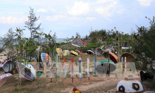 Độc đáo “Con đường thuyền thúng” ở ven biển Tam Thanh