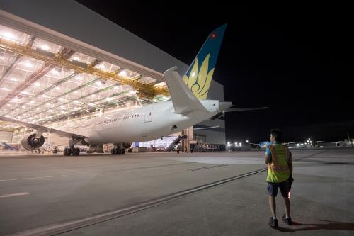 Hé lộ những hình ảnh đầu tiên về chiếc Boeing 787-10 của Vietnam Airlines