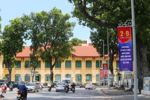 Hà Nội trang hoàng rực rỡ cờ hoa mừng 74 năm Quốc khánh 2/9
