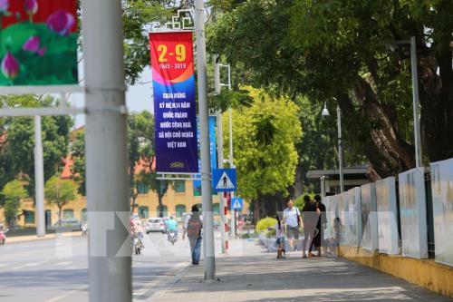 Hà Nội trang hoàng rực rỡ cờ hoa mừng 74 năm Quốc khánh 2/9