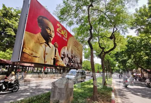 Hà Nội trang hoàng rực rỡ cờ hoa mừng 74 năm Quốc khánh 2/9