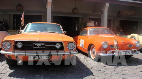 Độc đáo màn trình diễn xe cổ tại thành phố Hội An