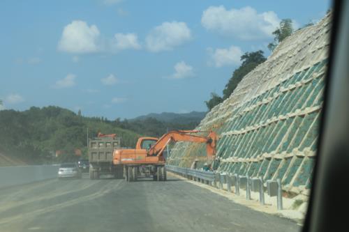 Ngắm nhìn cao tốc Bắc Giang - Lạng Sơn chuẩn bị về đích