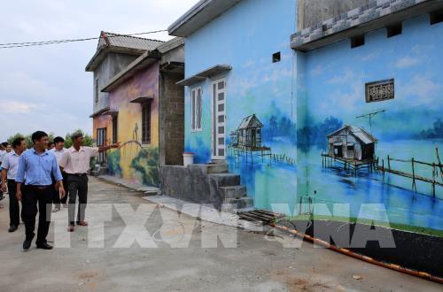 Làng chài Ngư Mỹ Thạnh hút khách từ những bức bích hoạ